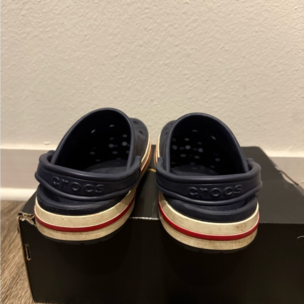 Men’s Navy Classic Slip on Crocs Mens 7 Women’s 9 - Picture 4 of 7